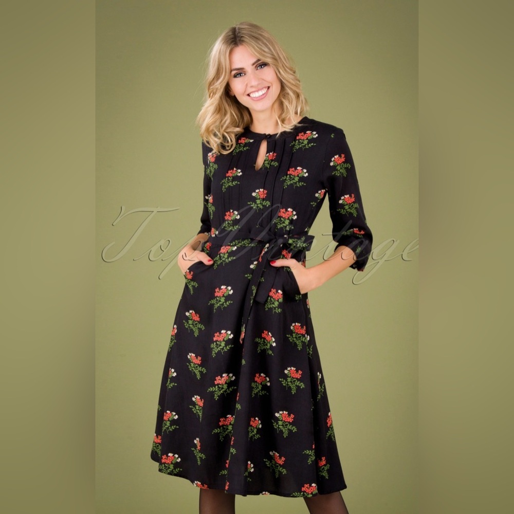 Pretty Vacant Marcie Posey Floral Black Dress Large